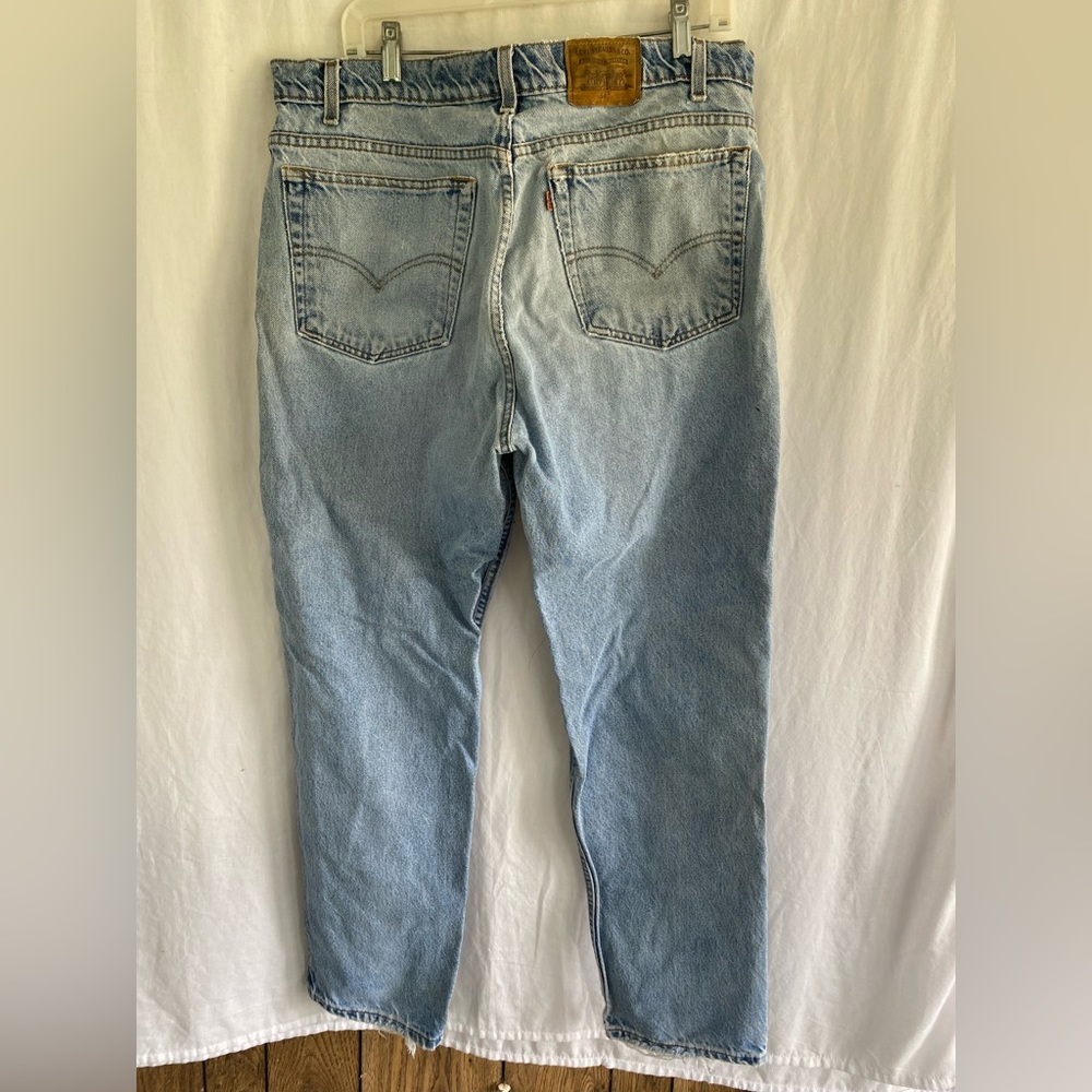 Men’s Levi Relaxed Fit 38” x 31” denim blue jeans